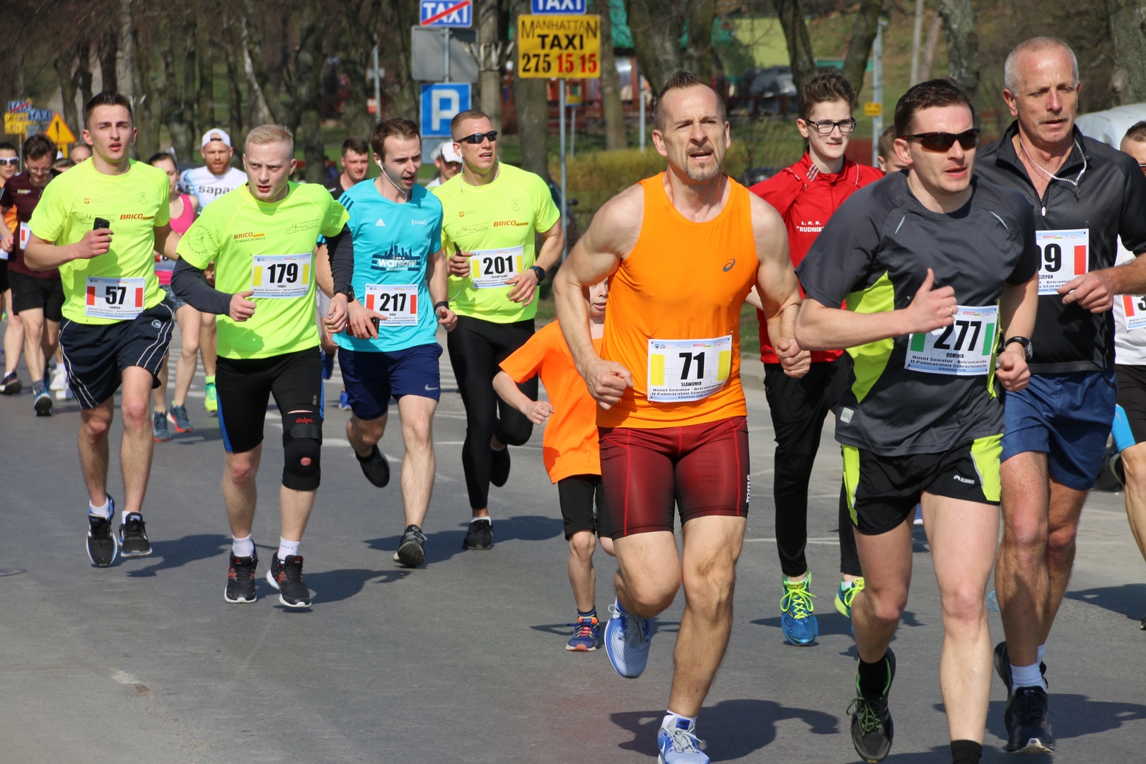 Uczestnicy maratonu images